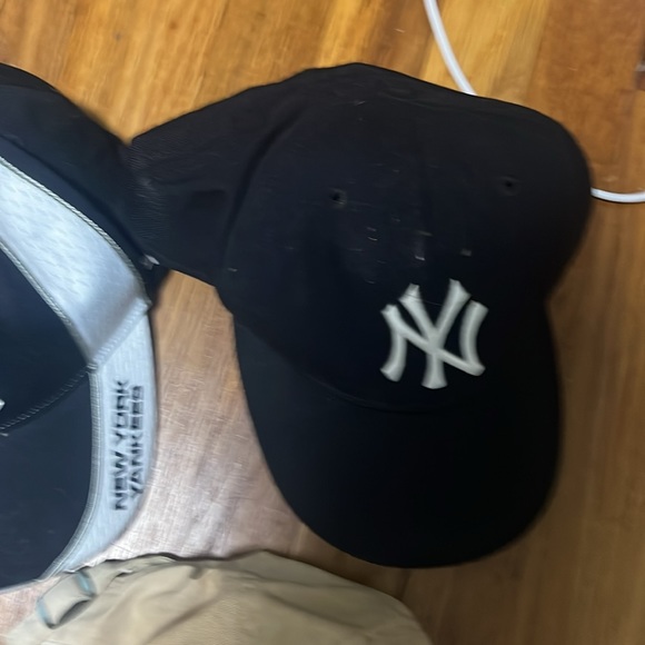 Set of five yankee baseball caps - Picture 4 of 14